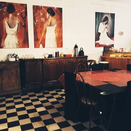 La Roseraie Maison d'hôtes 3*