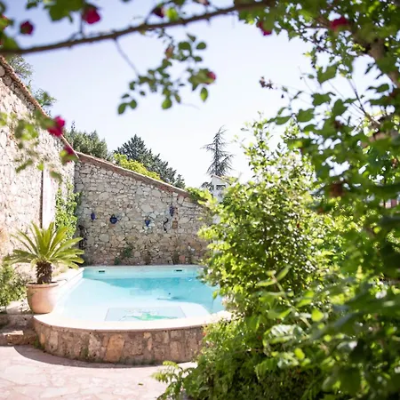 La Roseraie 3* Lodève