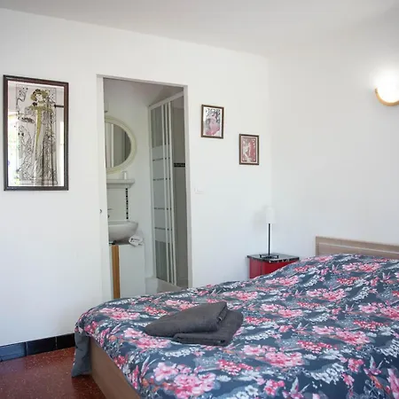 La Roseraie בית הארחה