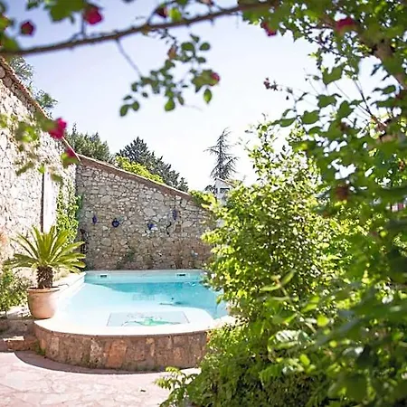 La Roseraie 3*