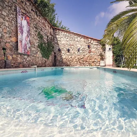 Maison d'hôtes La Roseraie 3*